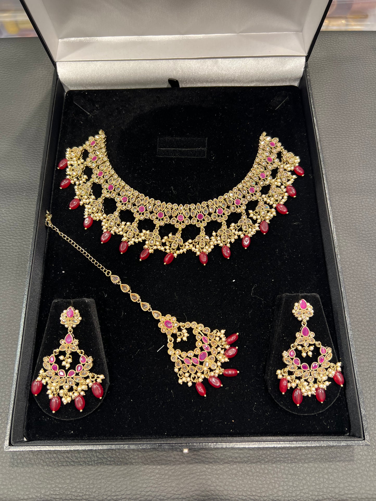 AVAN - Gold/Ruby