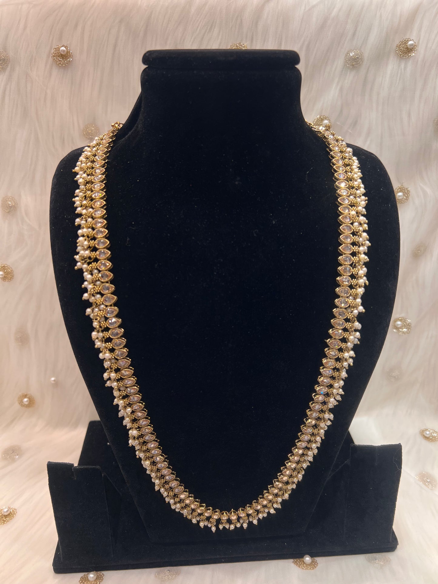 Cluster Long Mala - Gold/Pearl
