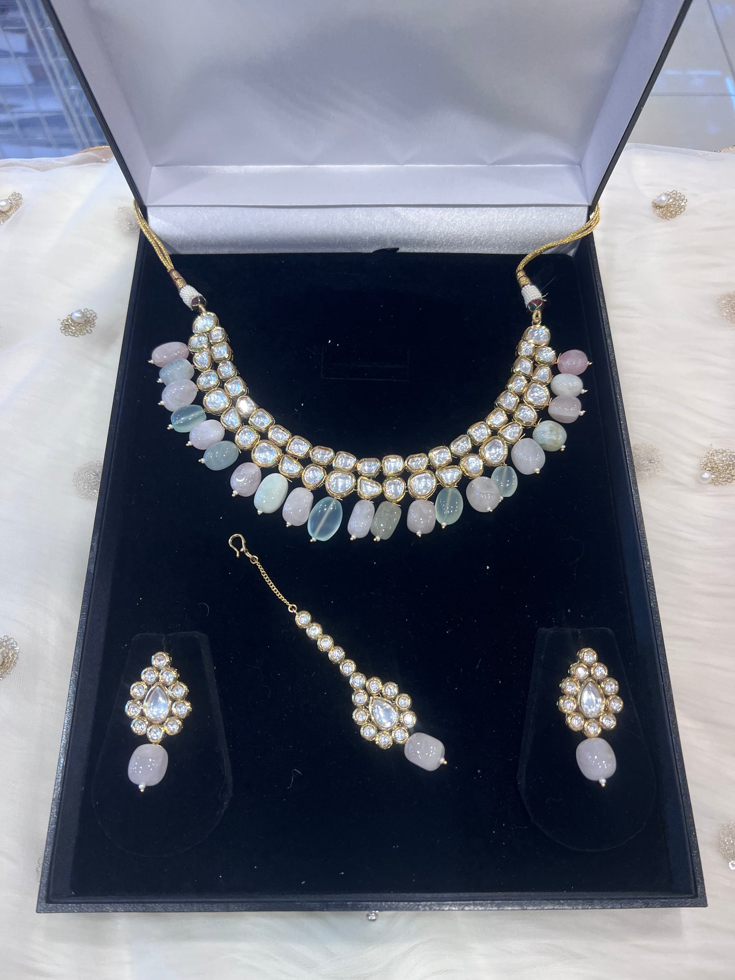 TANIA - Pastel Colours