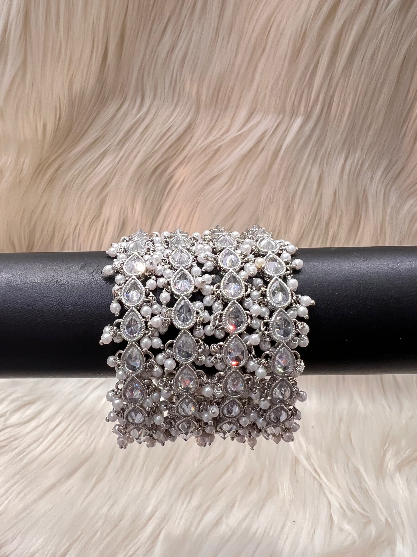 MEHAK Cluster Bangles - Silver/Pearl