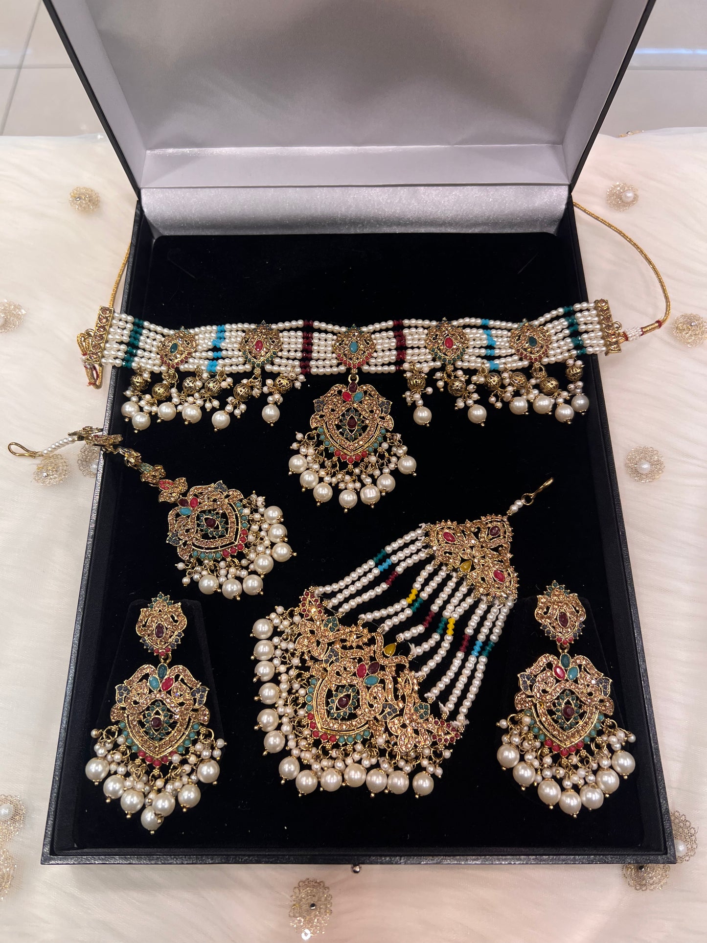 INAYA - Gold/Multi