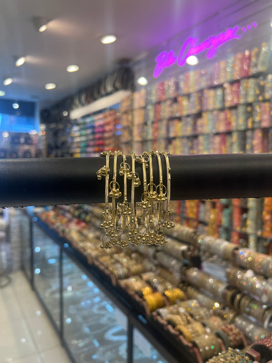 KASHMIRI GHUNGROO GLASS BANGLES - Gold