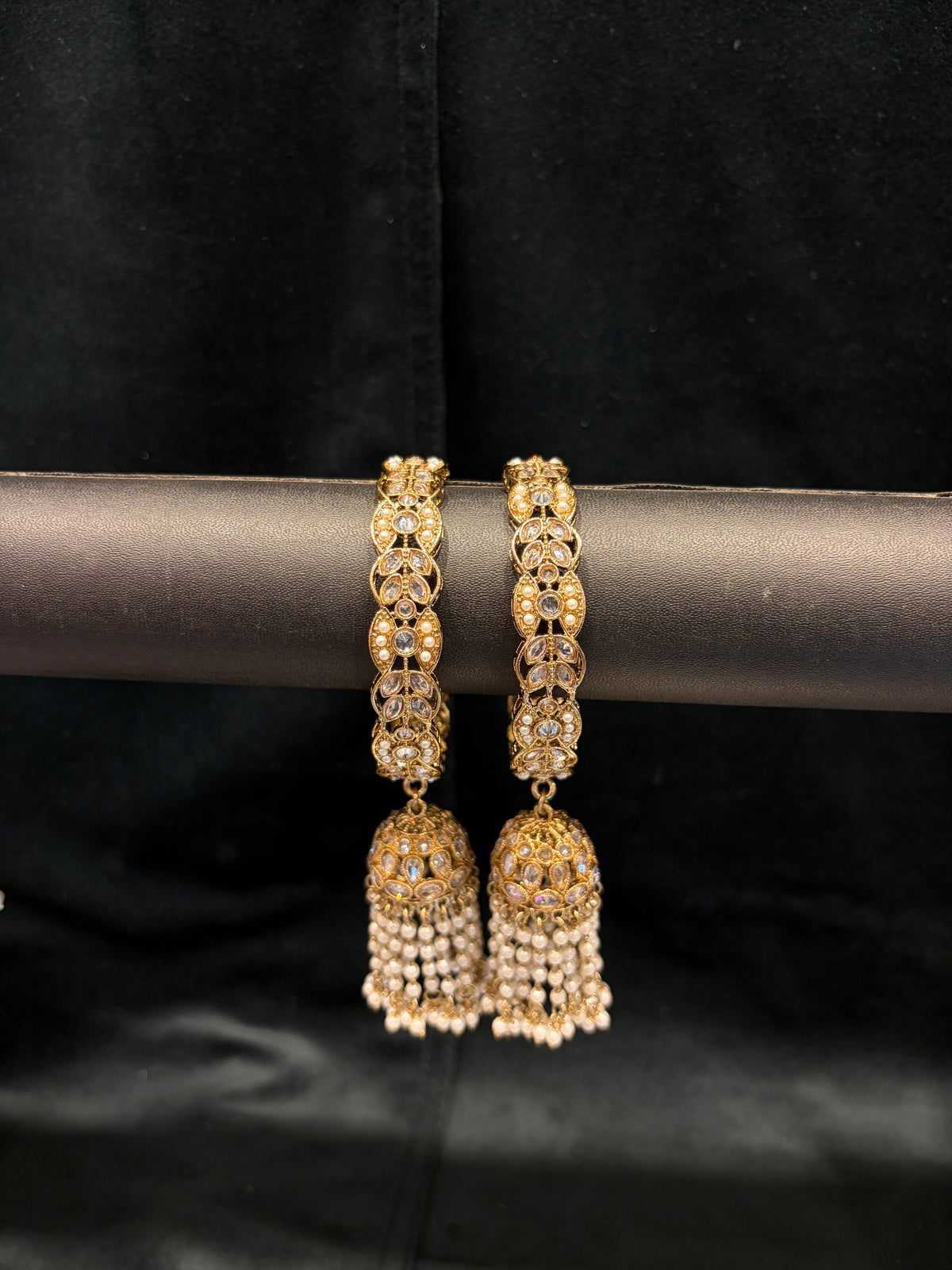 Jhumka Pearl Bangles - White Gold/Pearl