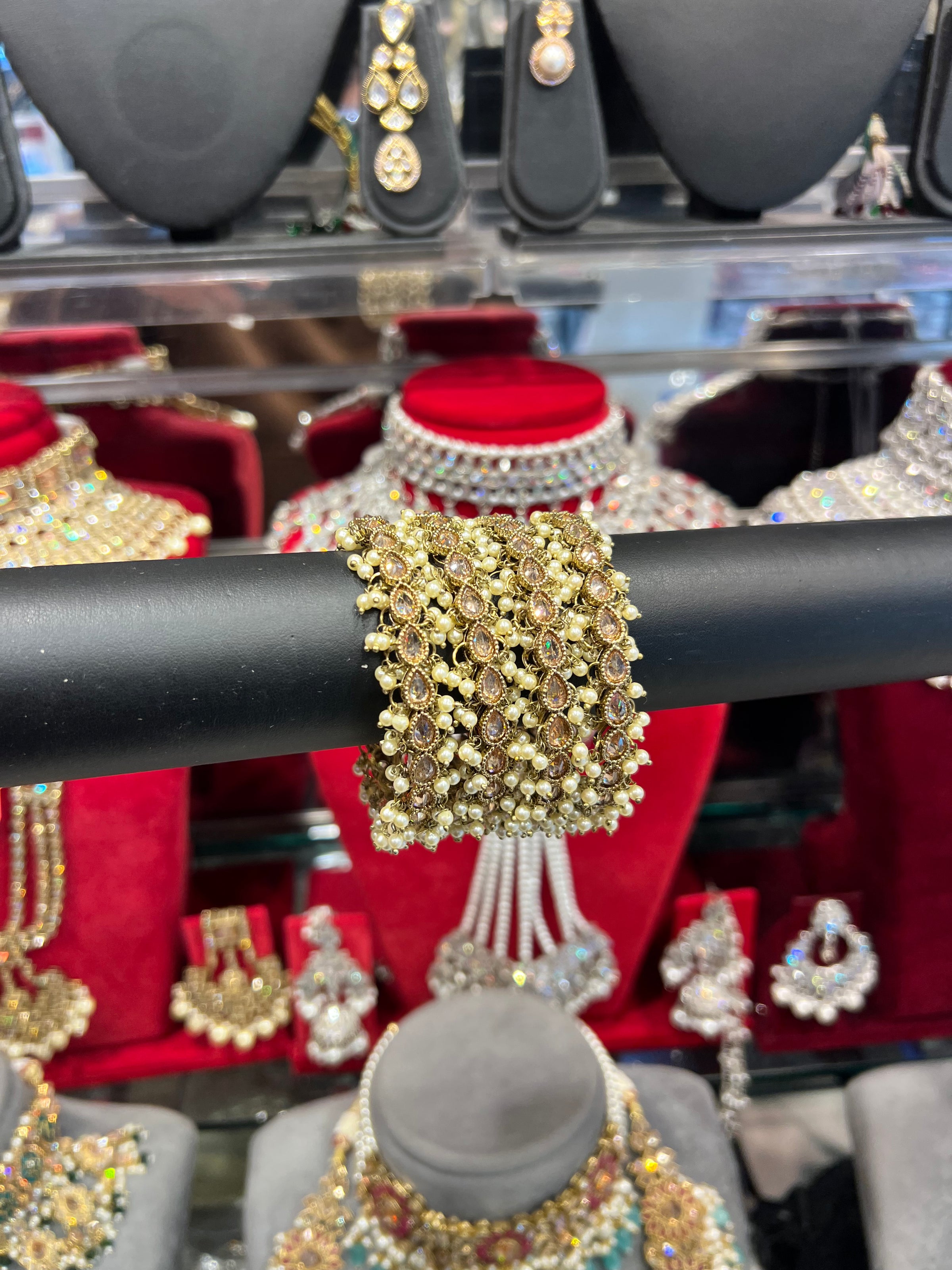MEHAK Replica Cluster Bangles- Gold/Pearl