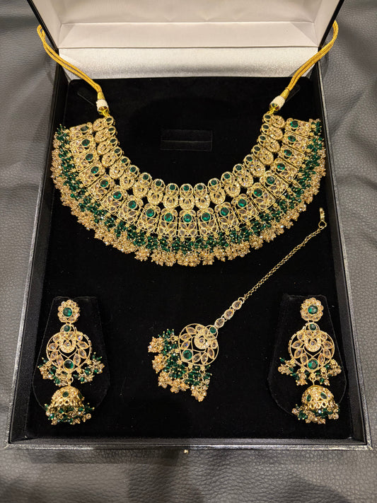 MUSKAN - Dark Green & Champagne Crystals