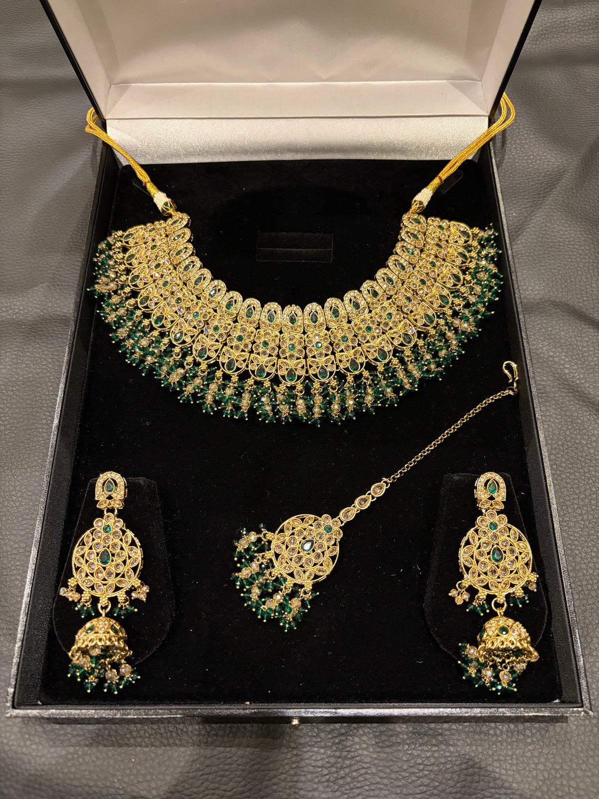 ARMIA - Dark Green & Champagne Crystals