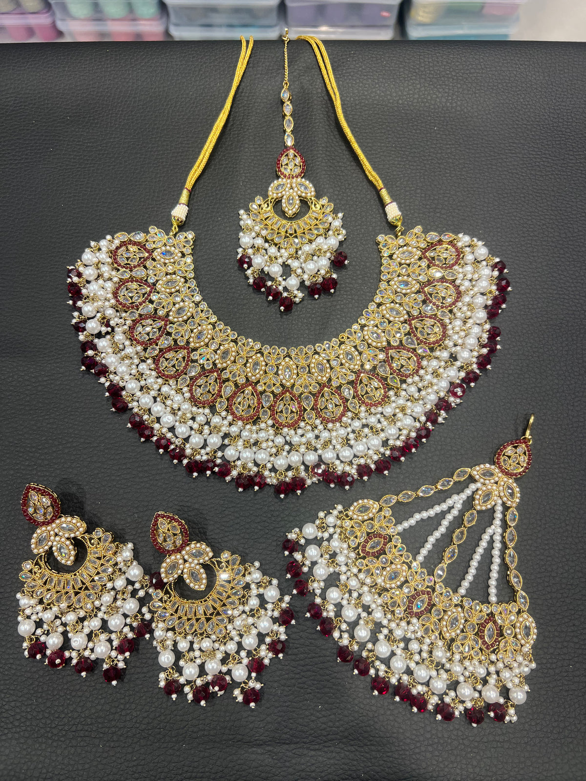 THAHMINA - White Gold/Maroon
