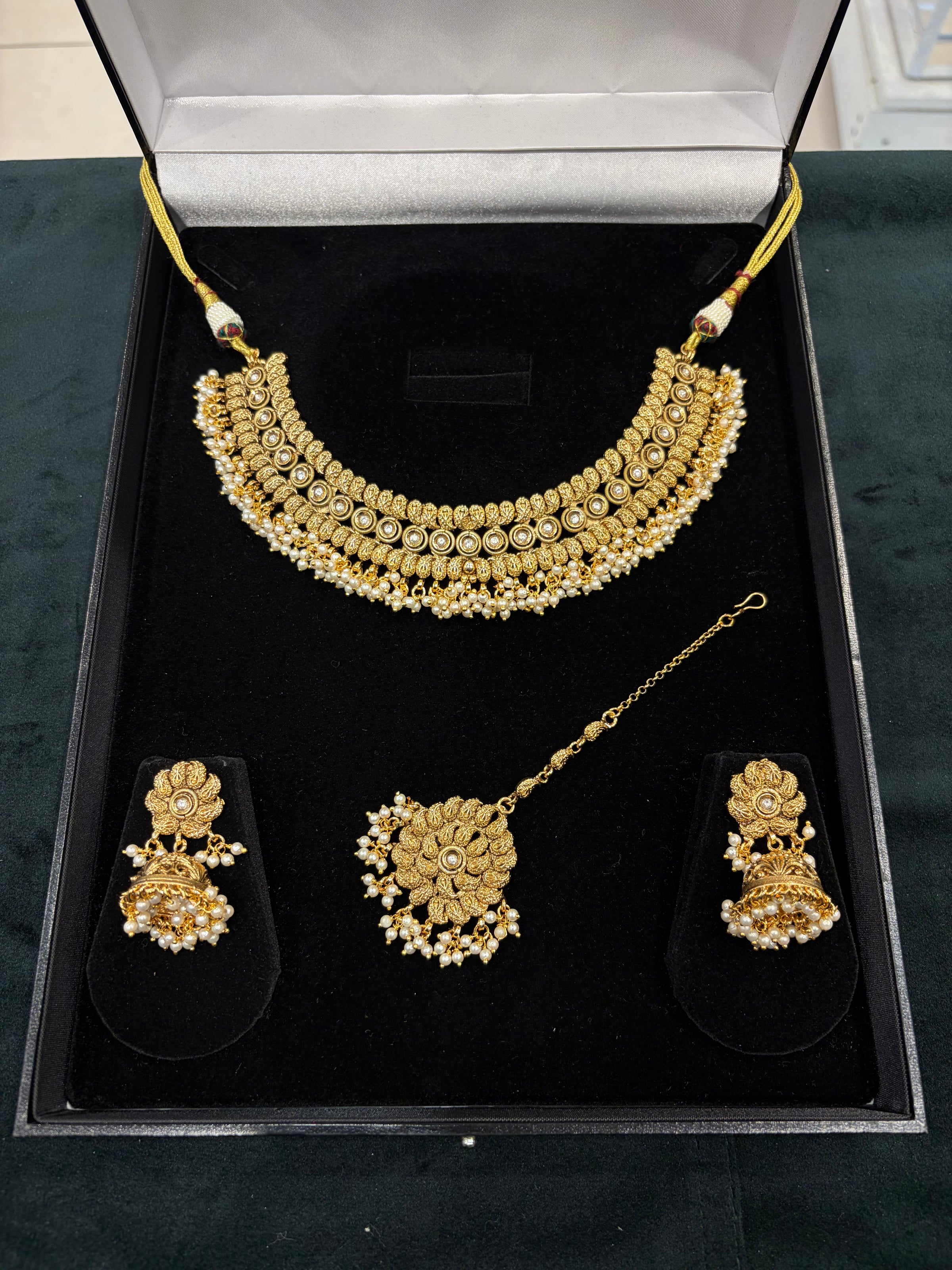 ZAHRAH - Gold/Pearl