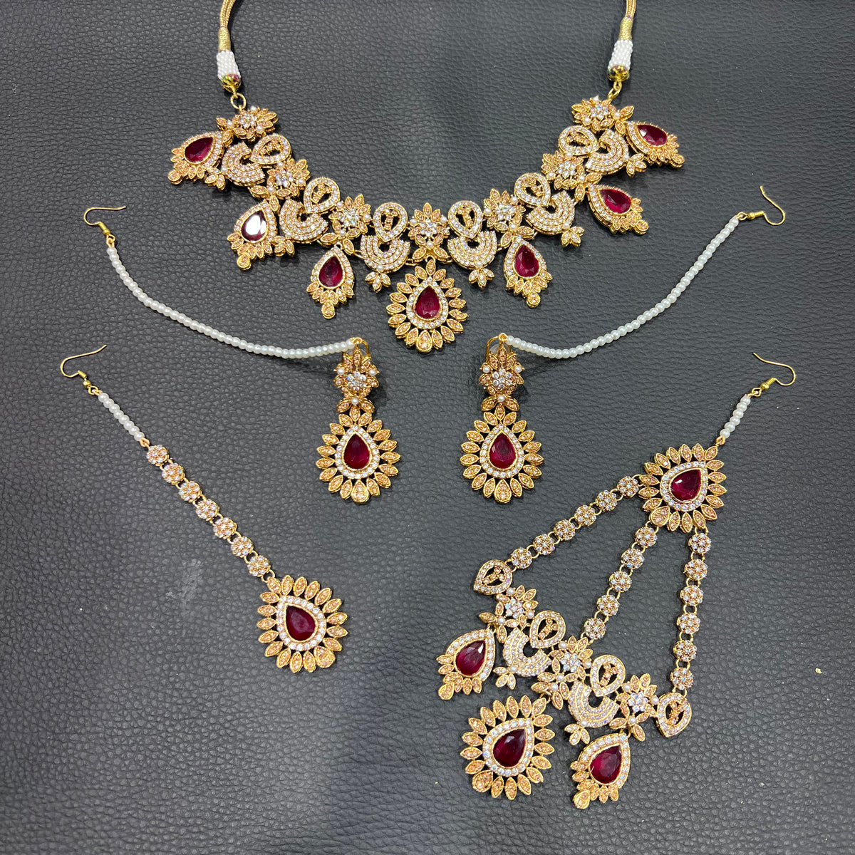 FIZA - Maroon