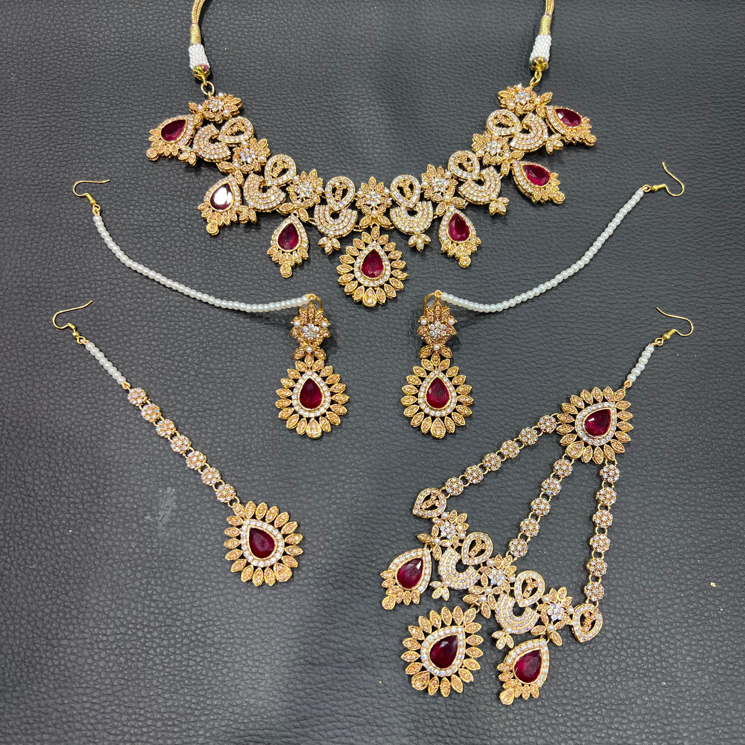 FIZA - Maroon