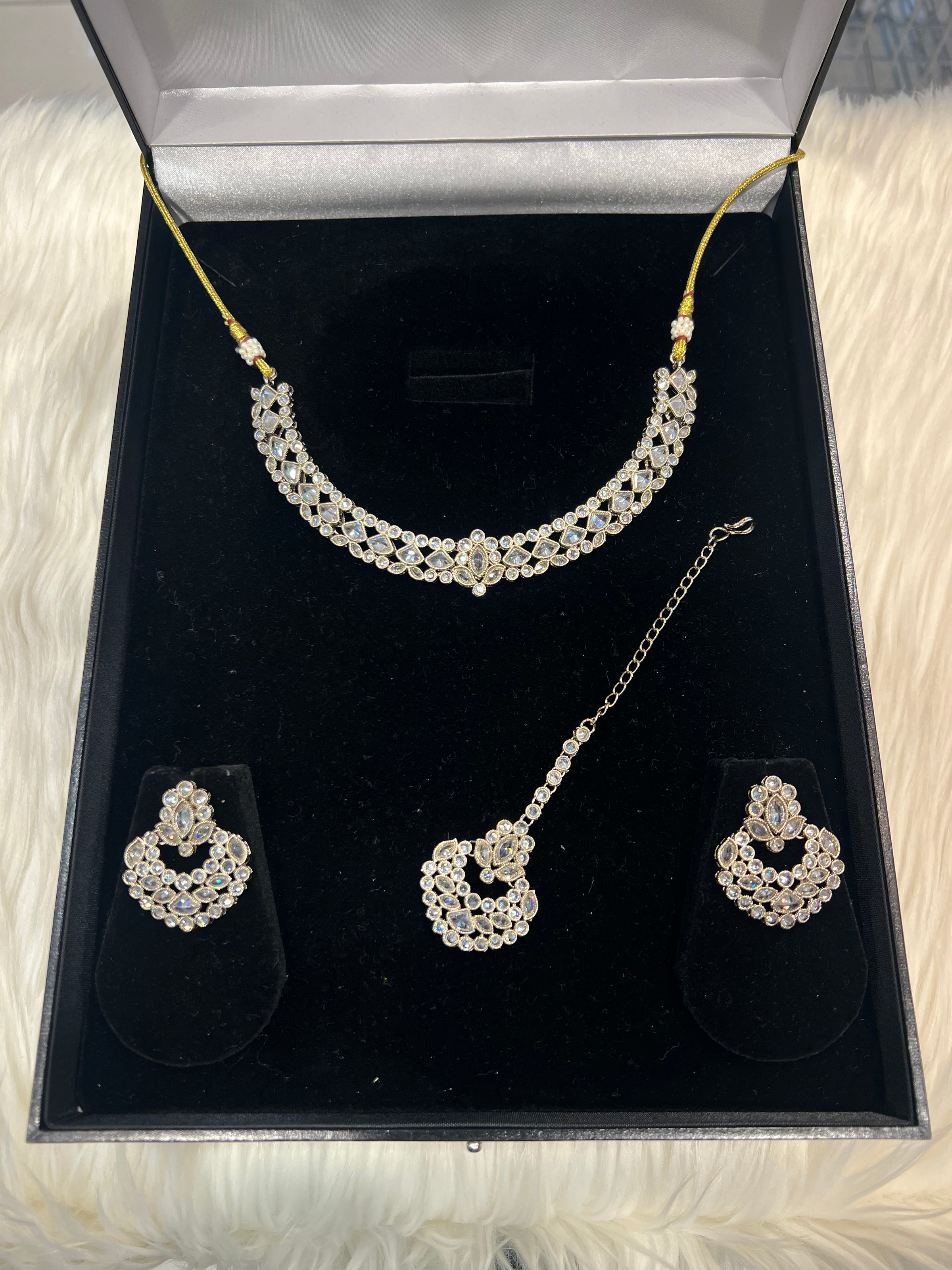 KEWAL - Gold/White
