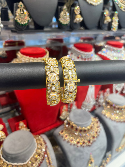 Wax Kundan Screw Foil Bangles - Gold