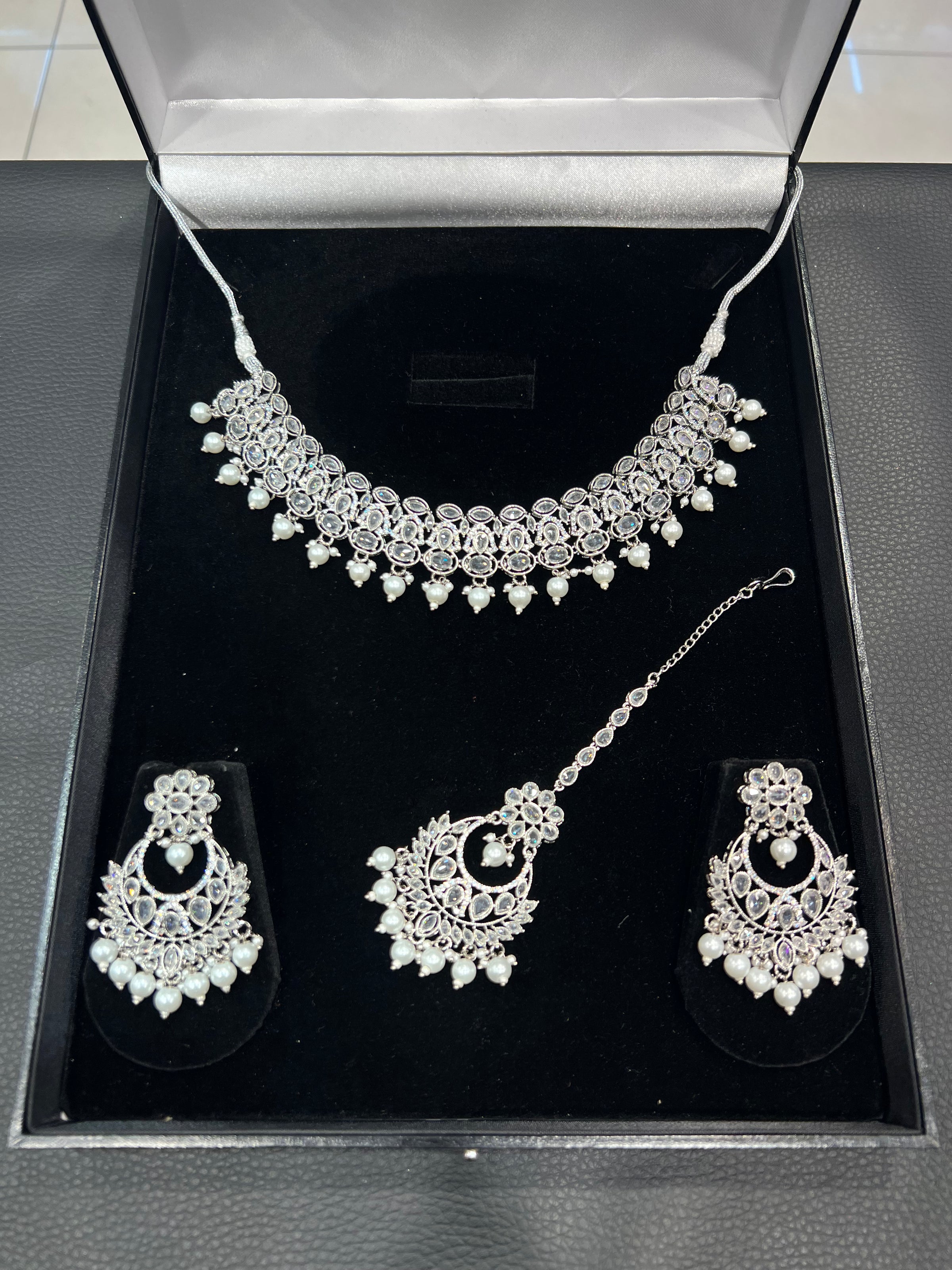 ATIQA - Silver/Pearl