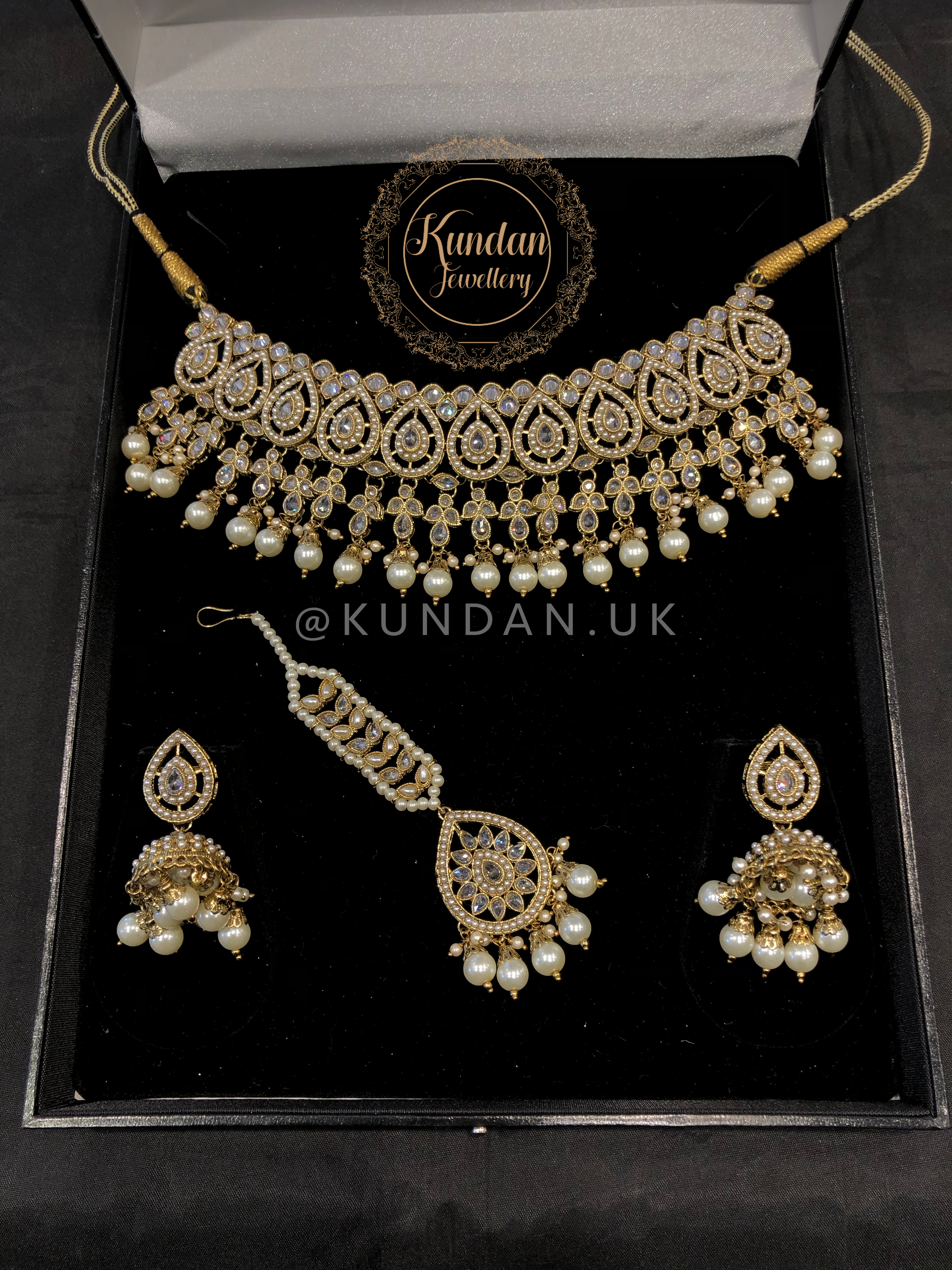 AMISHA - Gold & White
