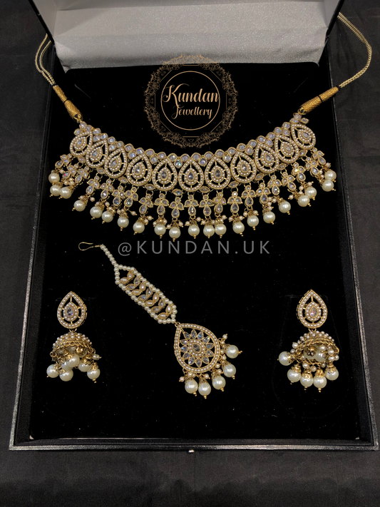 AMISHA - Gold & White