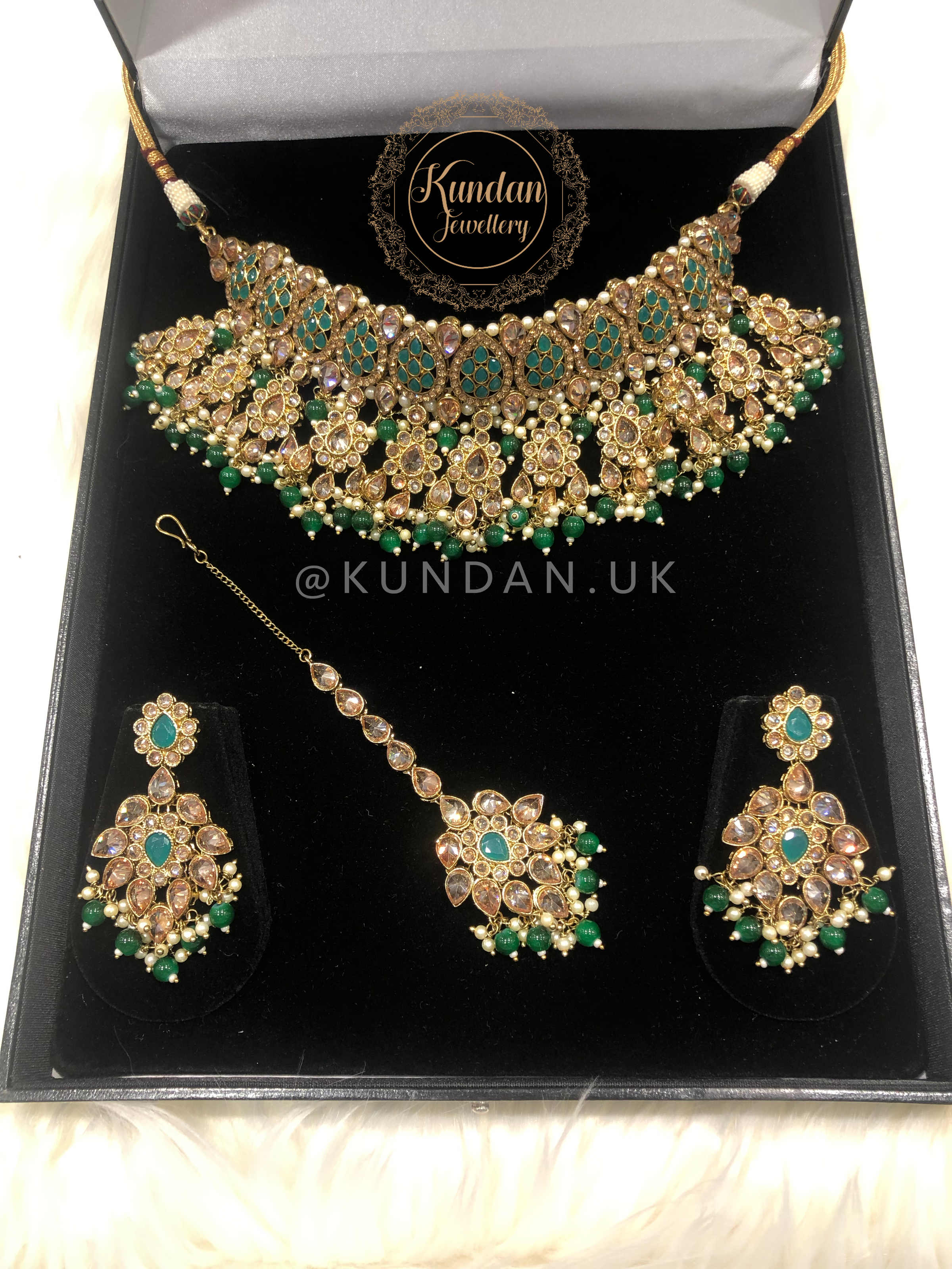 DIVYA - Green