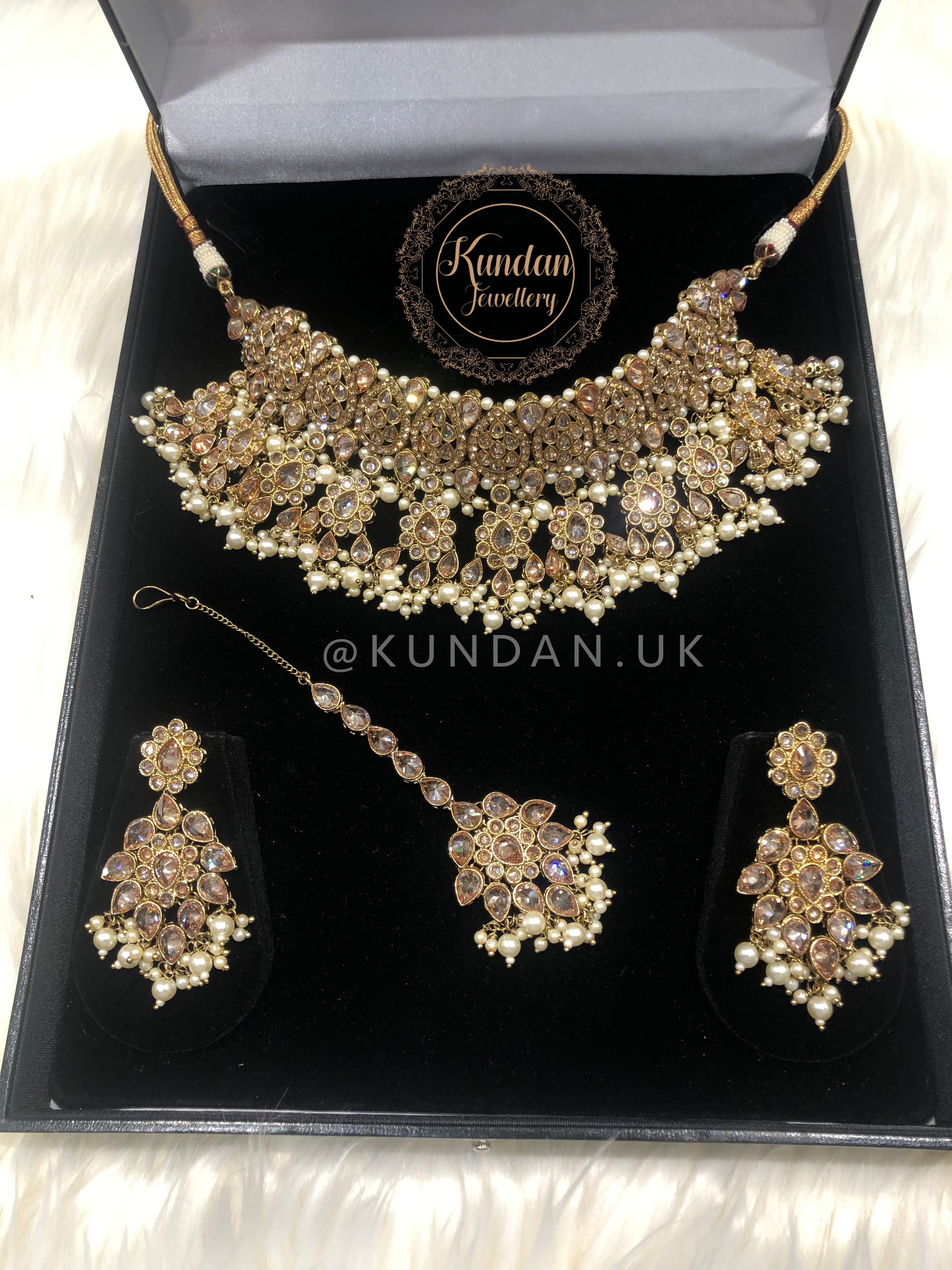 DIVYA - Gold