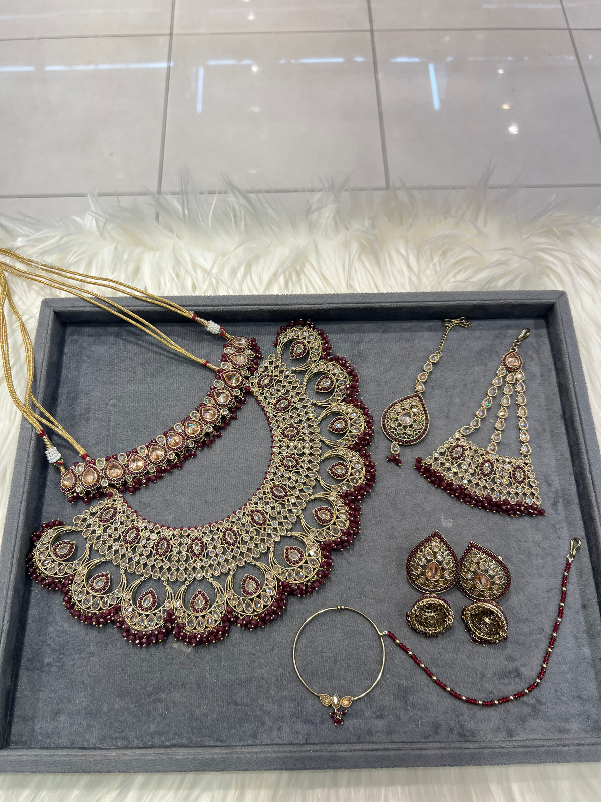 PRINA - Gold/Maroon
