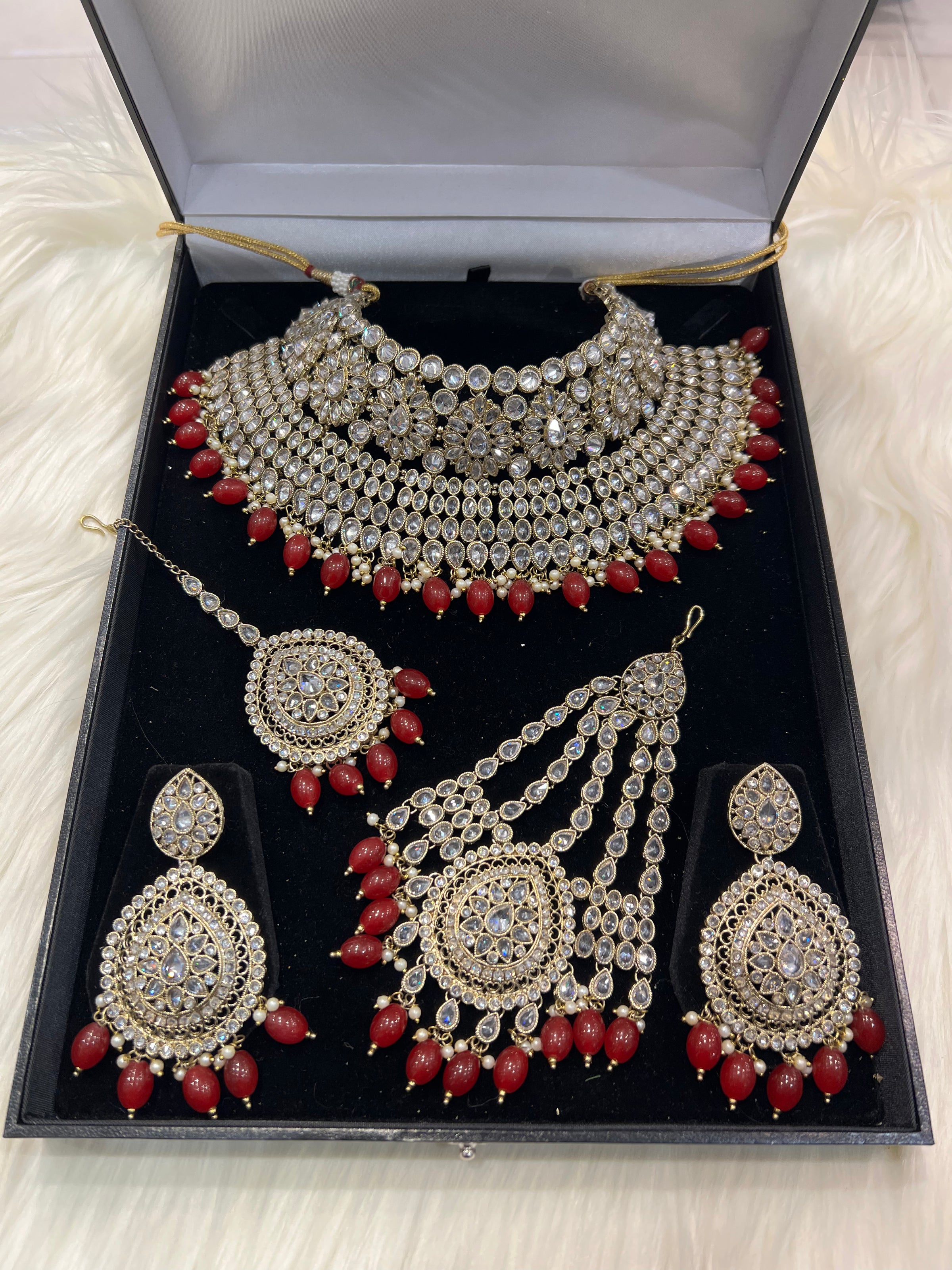 MALIHA - White Gold/Maroon