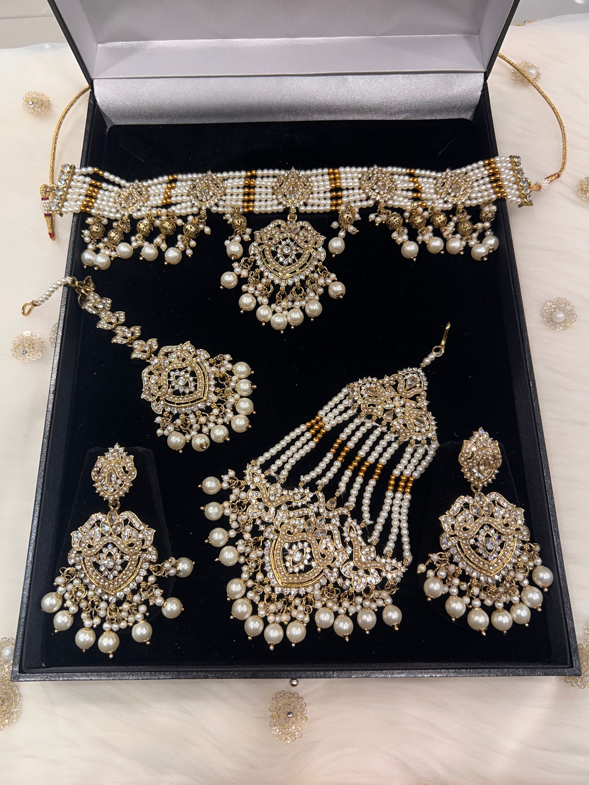 INAYA - Gold/White Pearl