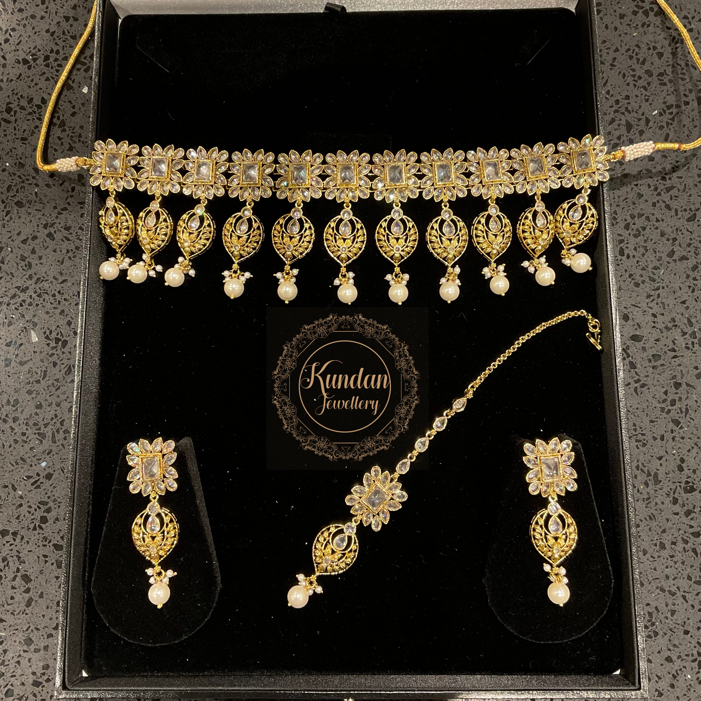 YASMIN - Gold & White